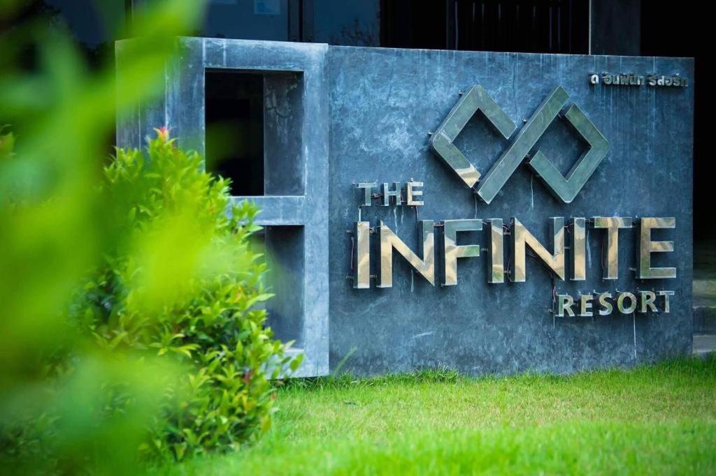 The Infinite Resort Nakhon Sawan Exterior photo